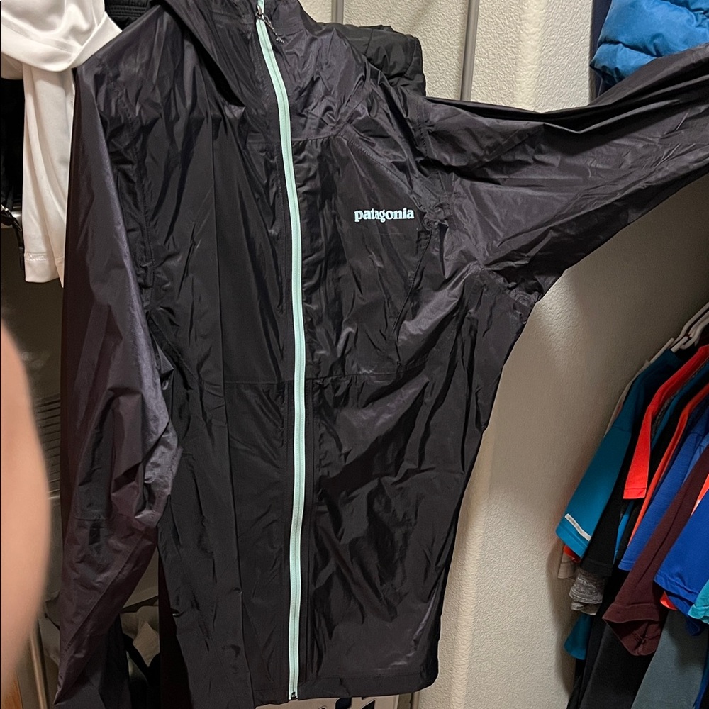 Patagonia Dark Jacket with Aqua Zipper water resistant